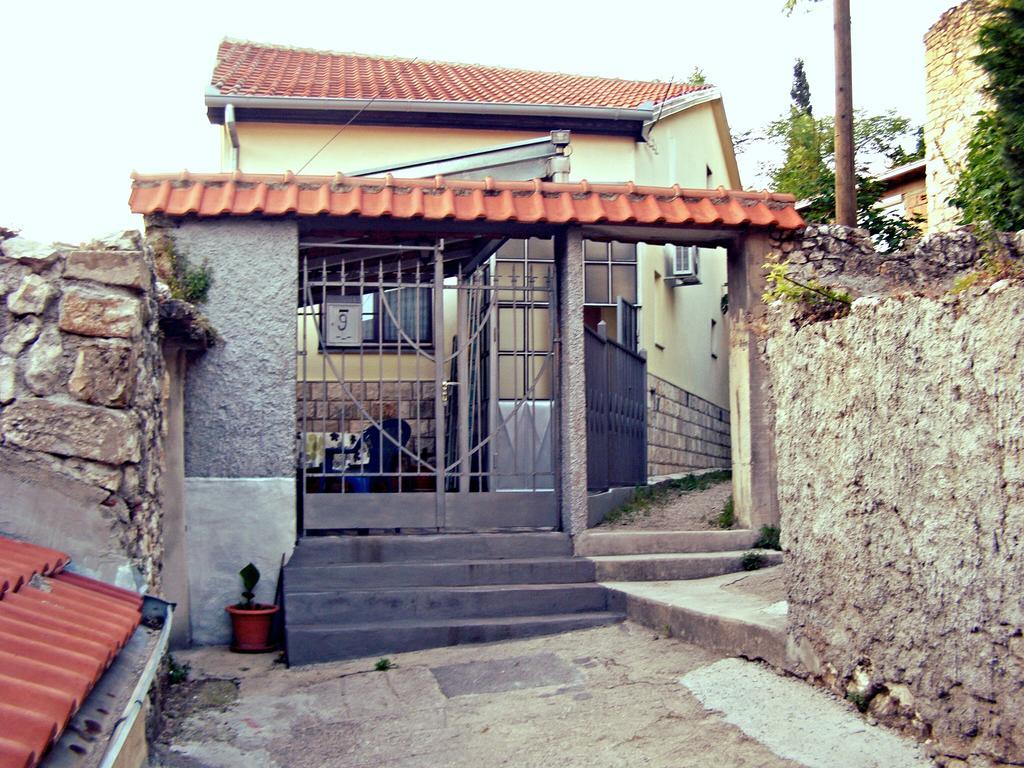 Guesthouse Centro Mostar Bagian luar foto